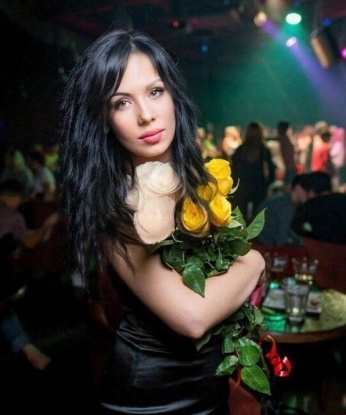 Встречи со мной запомнятся тебе надолго. У меня есть много возможностей, чтобы удовлетворить все твои желания. Мои услуги остаются дискретными и конфиденциальными. Мое основное преимущество - мой опыт и понимание сексуальных фантазий моих клиентов. У меня есть положительные отзывы и я гарантирую, что ты останешься доволен нашей встречей. Живу я в Москве, столице России, и готова к приятному времяпровождению в Москве. Идем на встречу удовольствия и расслабления? 😉🌃🌹👠🔥 Елена